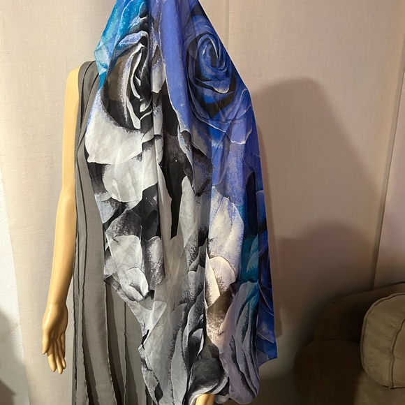 Vince Camuto blues, black and white silk scarf. So unique - Picture 6 of 8